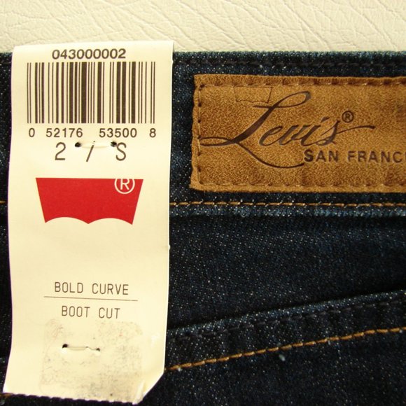 Levis Bold Curve Classic Rise Boot Cut Dk Wash NWT - Picture 10 of 12